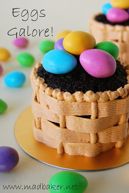Easter_cupcake_871428, easter cupcakes, easter eggs, purple, yellow, blue, green, cupcakes, dessert, cupcake, food