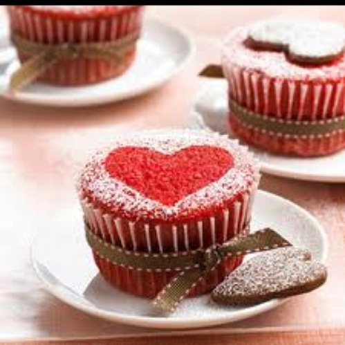 Artistic_cupcake,red heart cupcakes,cupcake, love heart cupcake